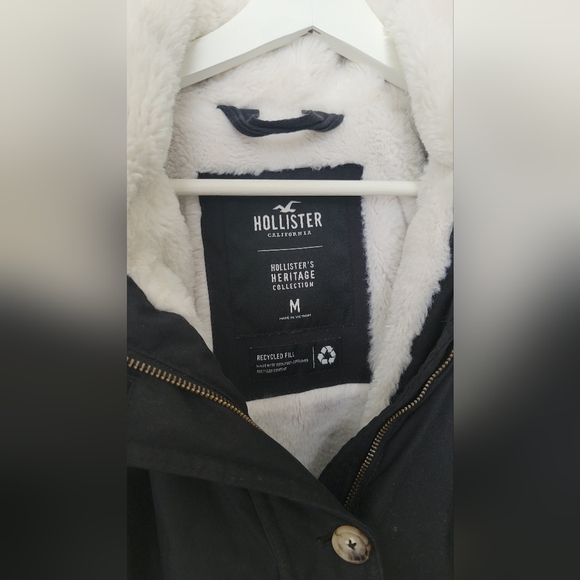 Hollister winter coat - Picture 3 of 3
